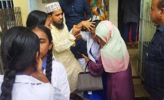 ব্রাহ্মণবাড়িয়ায় স্কুলে আগুন, সিঁড়ি থেকে নামতে গিয়ে আহত ২৫ শিক্ষার্থী