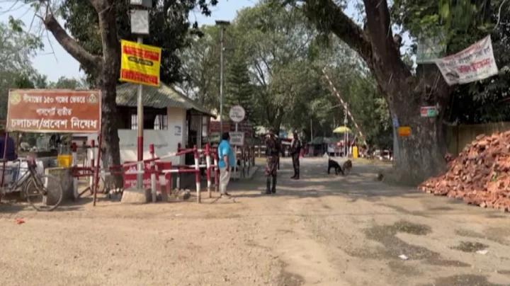 হিলি স্থলবন্দরে আজ আমদানি-রপ্তানি বন্ধ