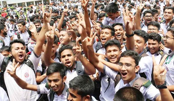 বৃহস্পতিবার প্রকাশিত হচ্ছে এসএসসি ও সমমান পরীক্ষার ফলাফল, যেভাবে জানবেন